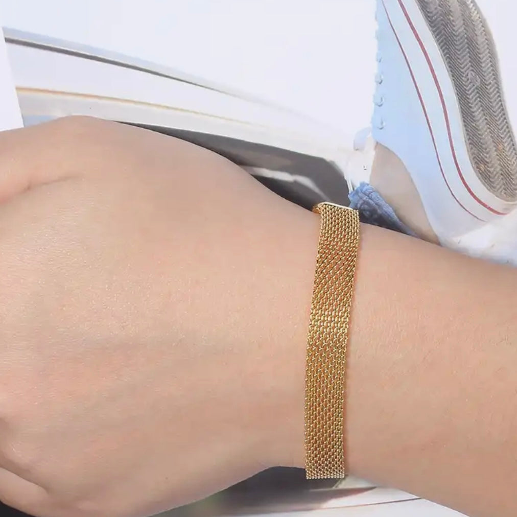 Golden Elegance Mesh Bracelet