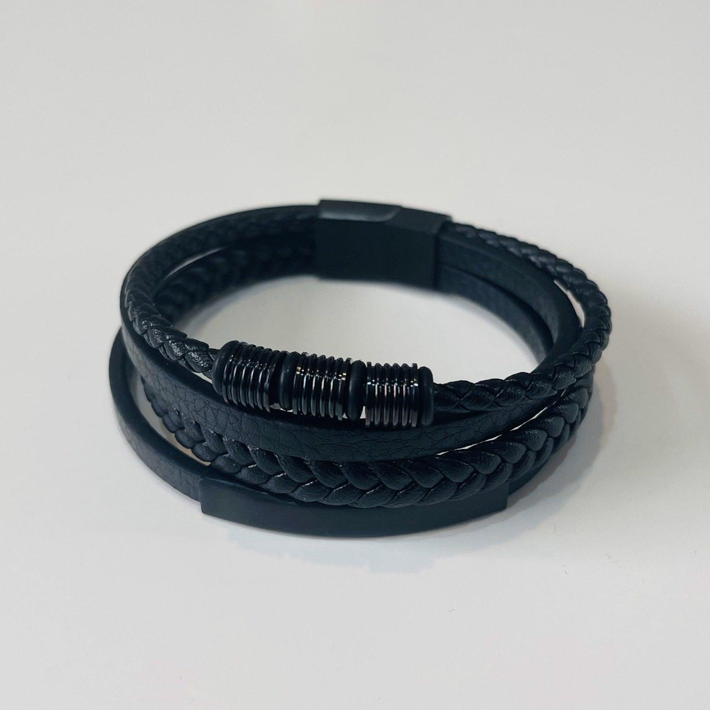 Majestic Gentleman's Leather Bracelet - Whisperz